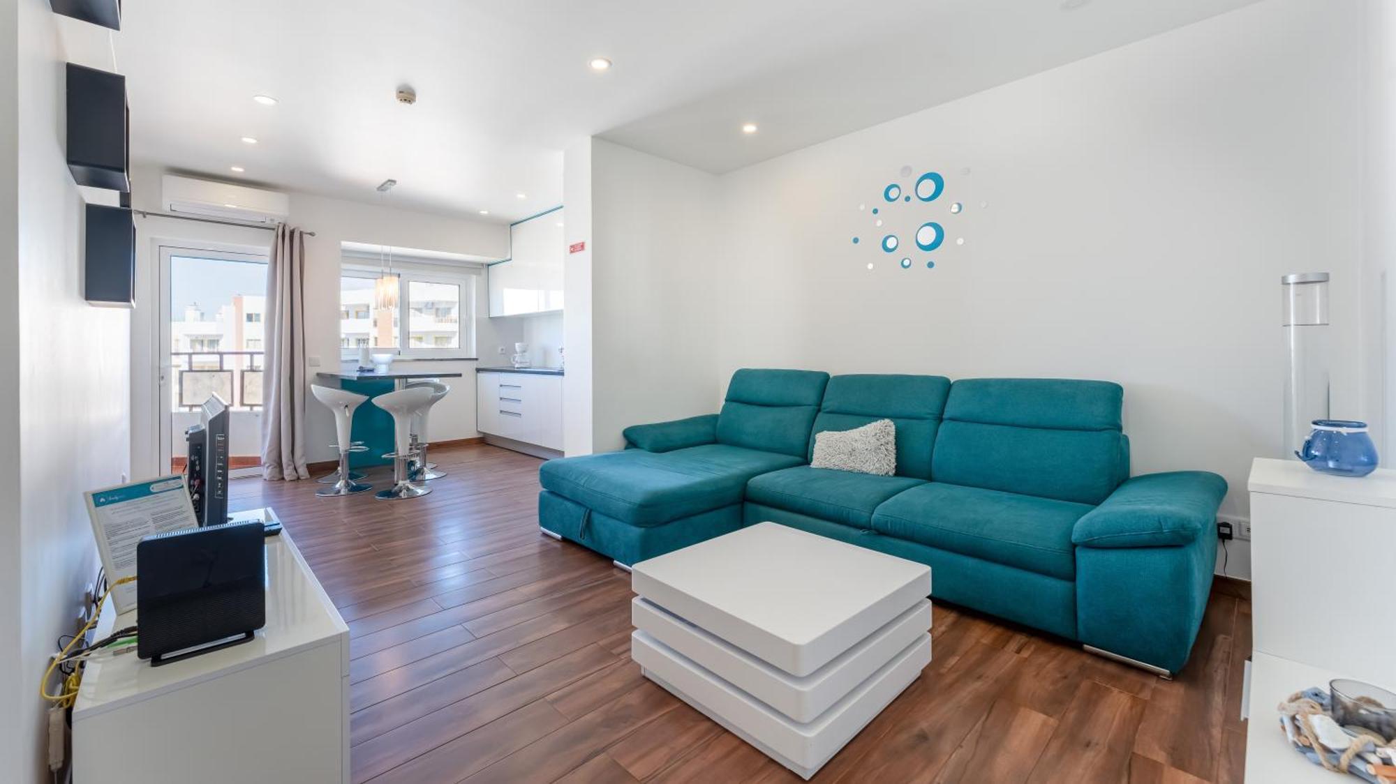 Serene Blue 1 Bdr Flat With Balcony By Lovelystay بورتيماو المظهر الخارجي الصورة